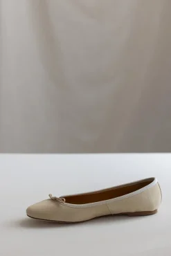 Ballerina - Capri Suede Vanilla Cremin