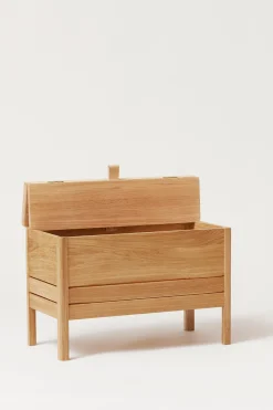 Benk - A Line Storage Bench 68 Oljet Eik