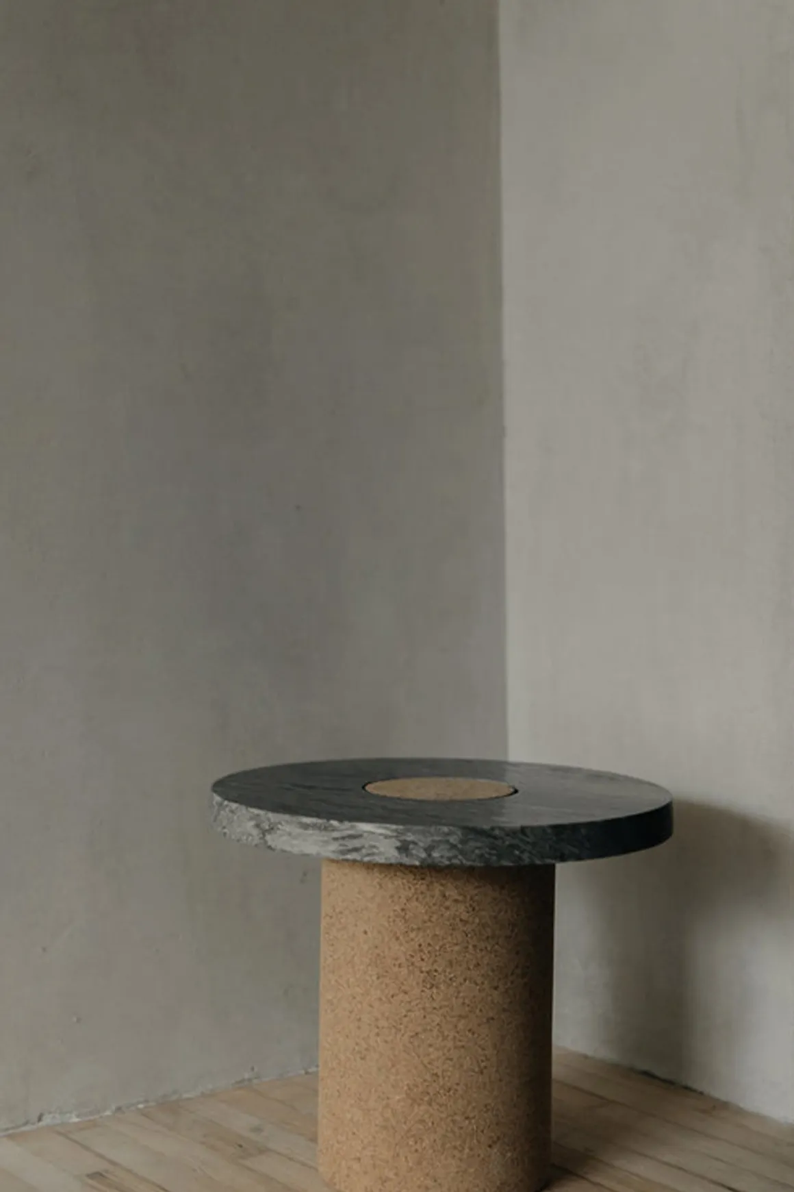 Bord - Sintra h42cm dia60cm Black Marble/Cork