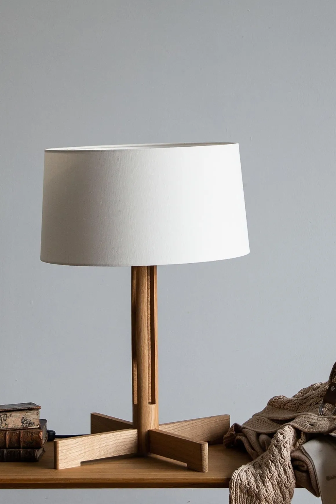 Bordlampe - Fad H61cm Natural Oak/Linen