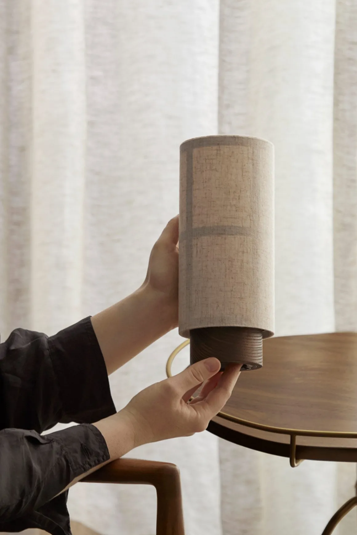 Bordlampe - Hashira Portable Stained Oak Raw