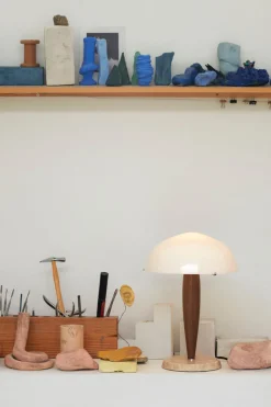 Bordlampe - SHY3 Herman Valnøtt/Marmor