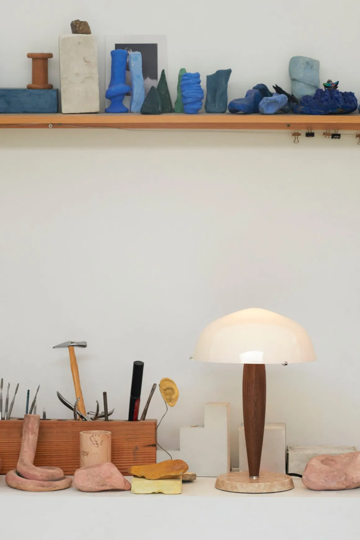 Bordlampe - SHY3 Herman Valnøtt/Marmor