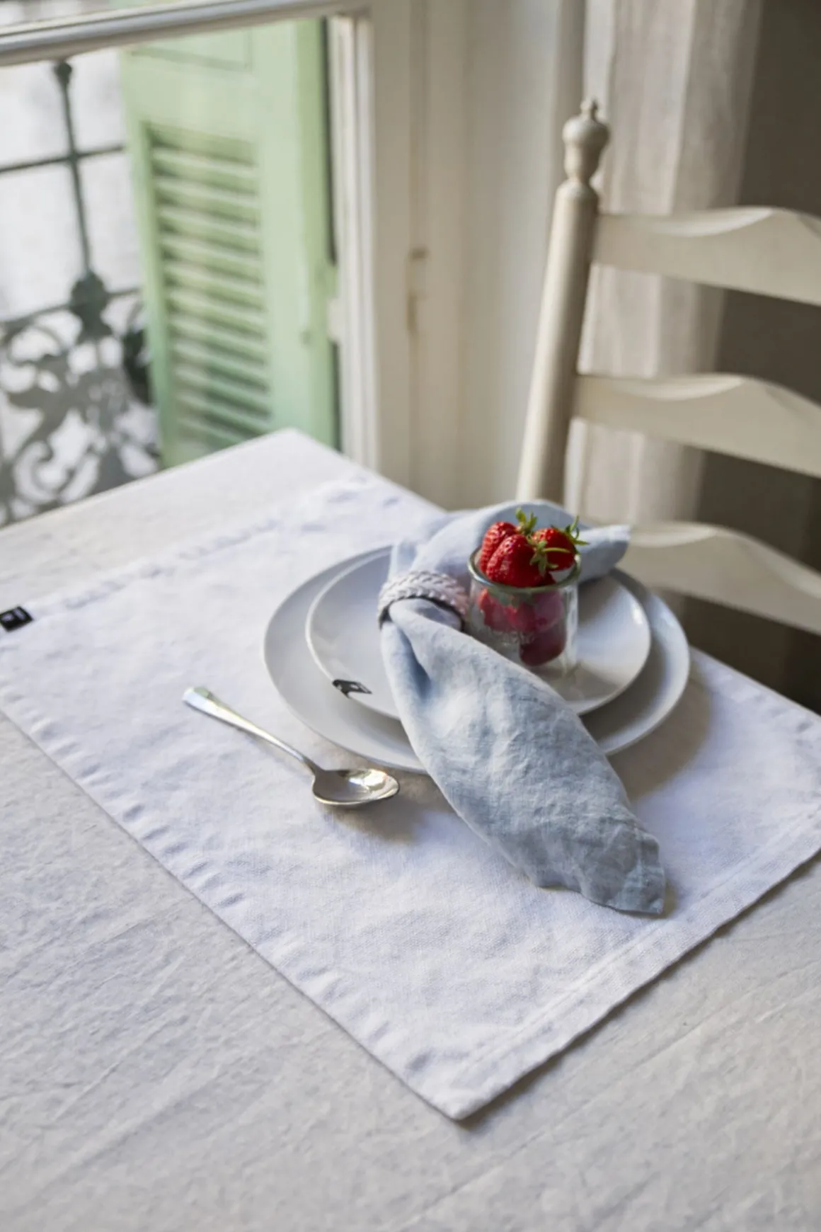 Duk - Sunshine White