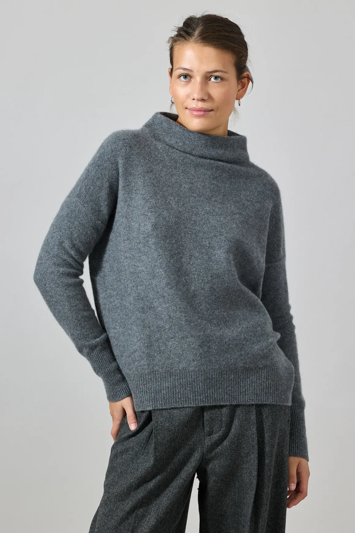 Genser - Funnel Graphite