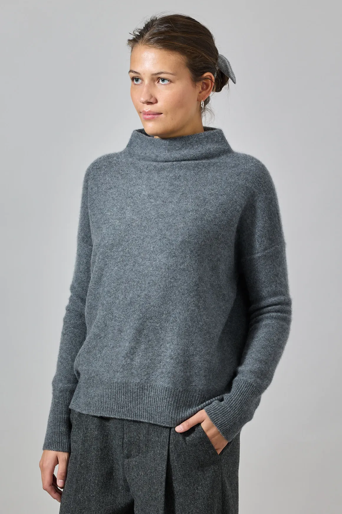 Genser - Funnel Graphite