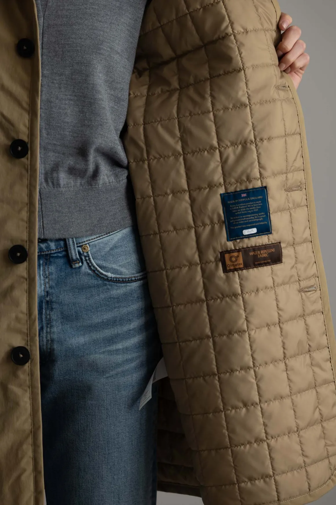 Jakke - FCQ Button Chantry