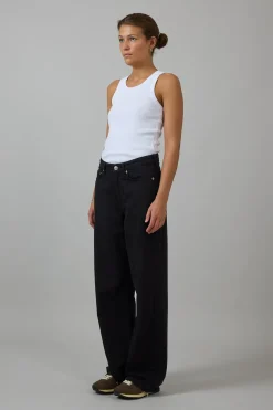 Jeans - Featherweight Logan Black