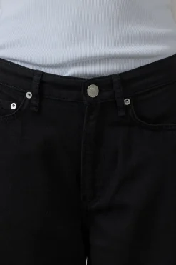 Jeans - Featherweight Logan Black