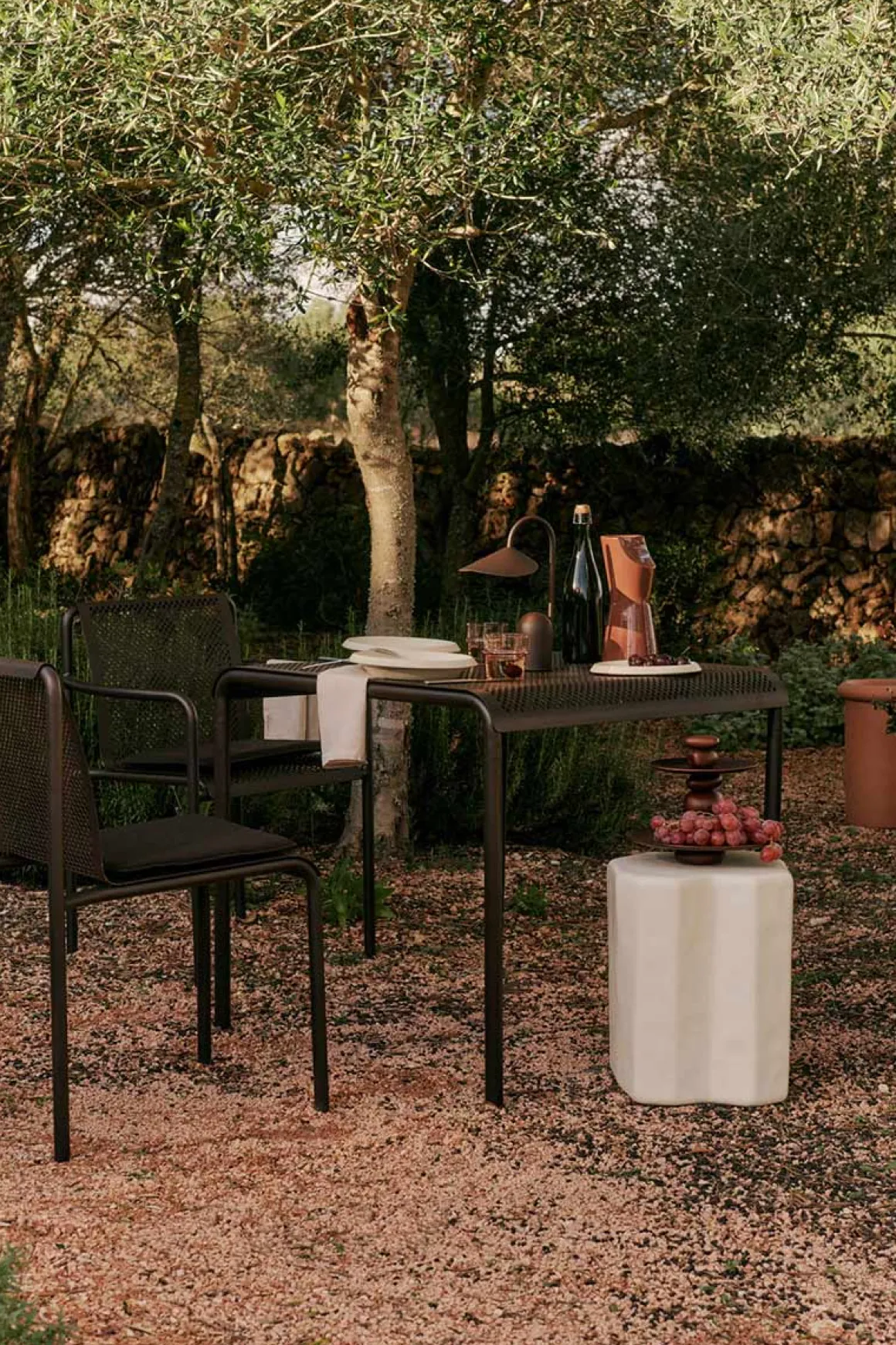 Kafébord - Dapple 80x80cm Dark Chocolate