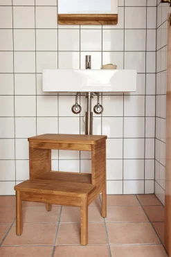 Krakk - A Line Step Stool Oljet Eik