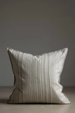 Putetrekk - Rows 50x50cm Delfino