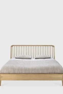 Seng - Spindle Bed 180x200cm Oak