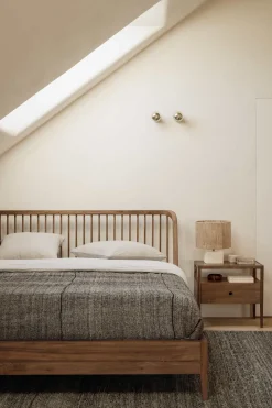 Seng - Spindle Bed 180x200cm Reclaimed Teak