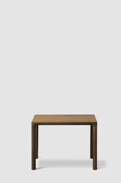 Sidebord - Piloti Modell 6705 46,5x39xh35 Røkt Eik