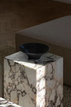 Sidebord - Plinth Tall 30x30xh51 Rose Marble