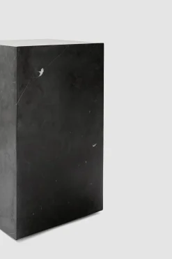Sidebord - Plinth Tall 30x30xh51cm Black Marble