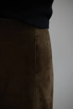 Skjørt - Mid Rise Slim Midi Suede