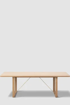 Sofabord - BM67 Såpet Eik m/Messing Avstiver