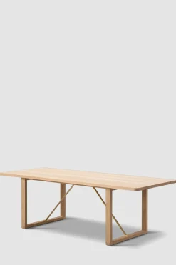 Sofabord - BM67 Såpet Eik m/Messing Avstiver