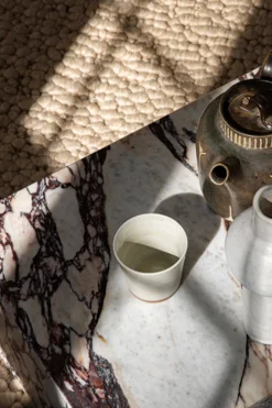 Sofabord - Plinth Grand 76x137xH27,5cm Calacatta Viola