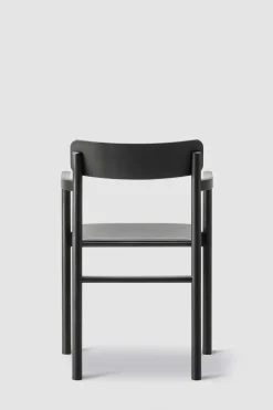 Spisestol - Post Chair Omni 301 Black Sortlakkert Eik