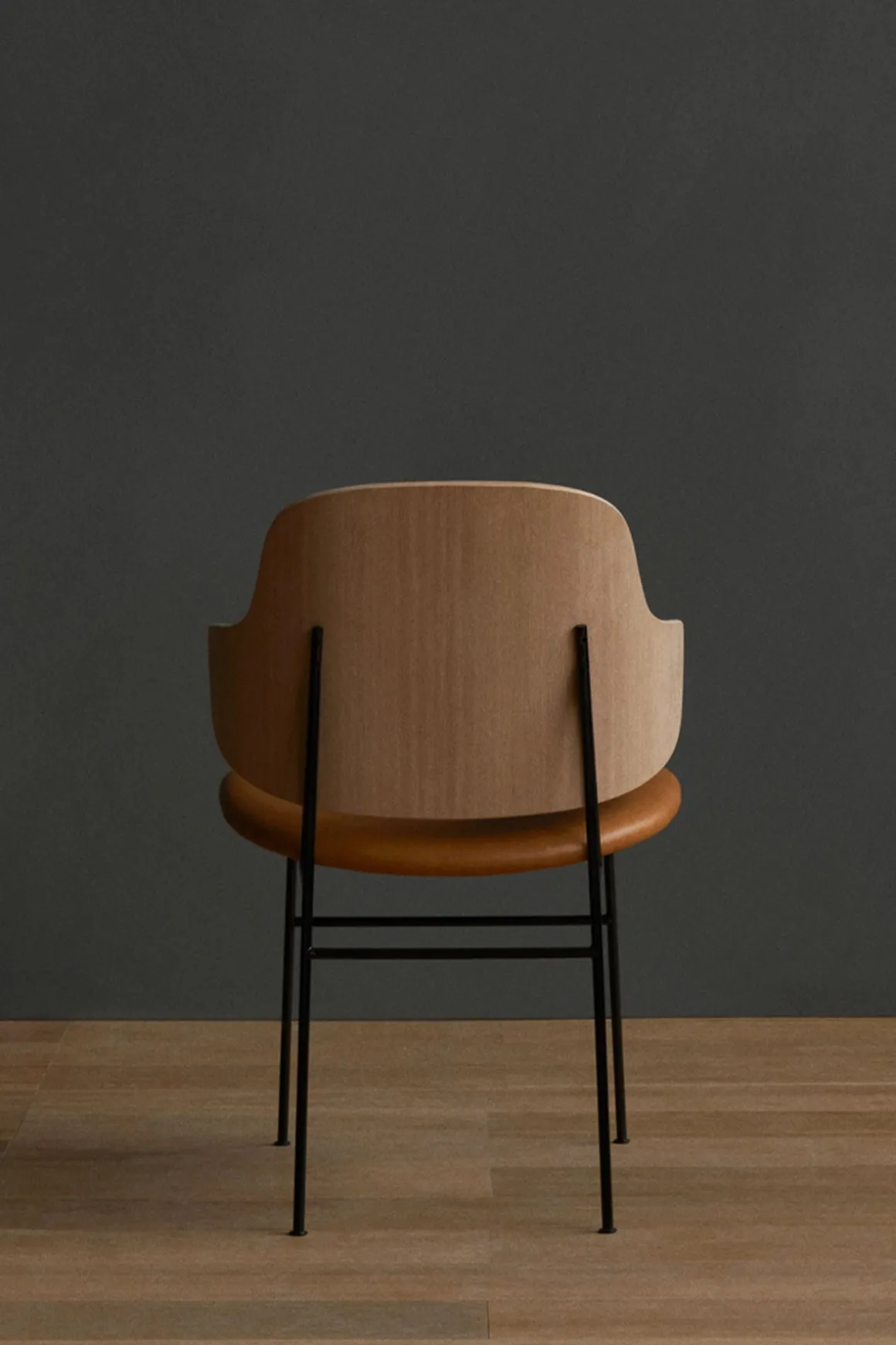 Spisestol - The Penguin Dakar 250, Black Steel, Natural Oak