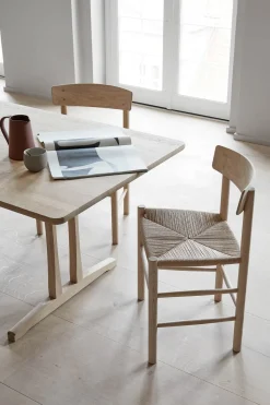 Spisestuestol - J39 Folkestolen Lys Oljet Eik / Naturfarget Papirgarn