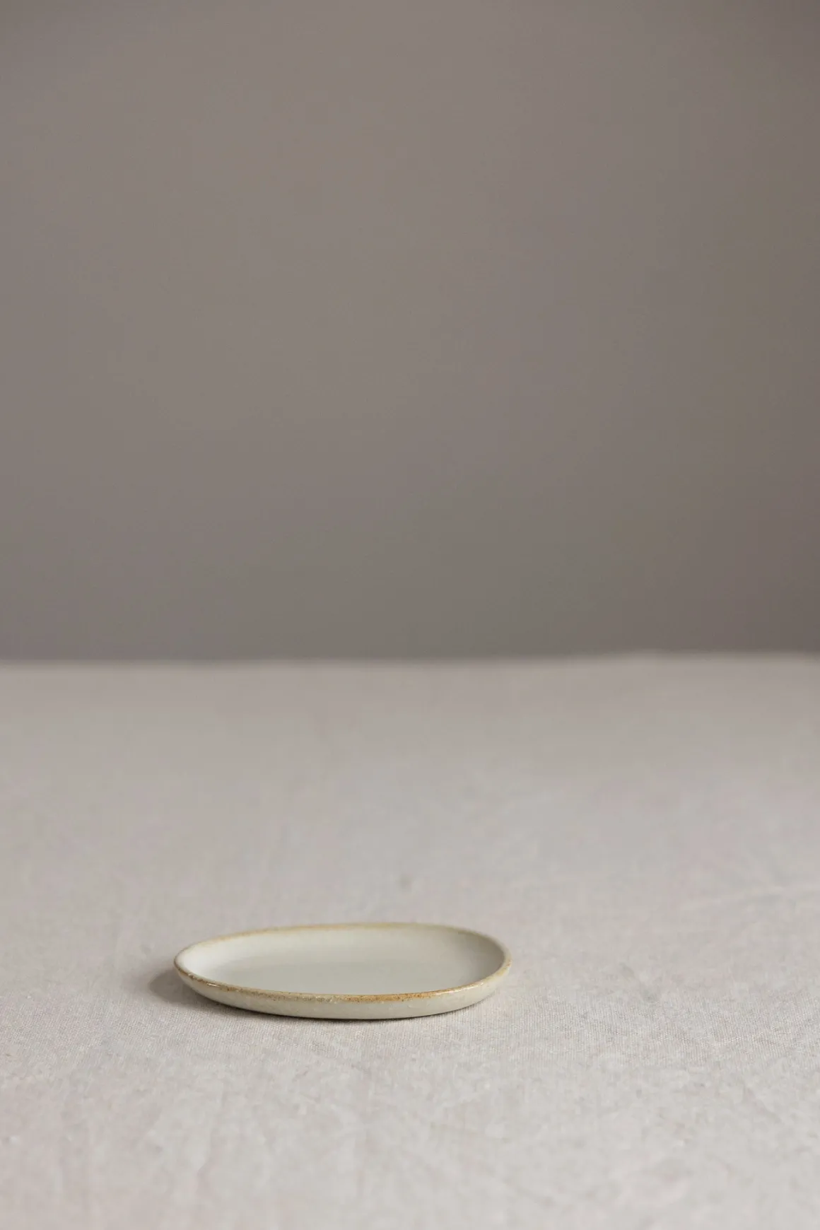 Tallerken - Out of Lines Bread Plate Off-White