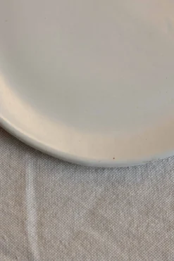 Tallerken - Out of Lines L Off-White