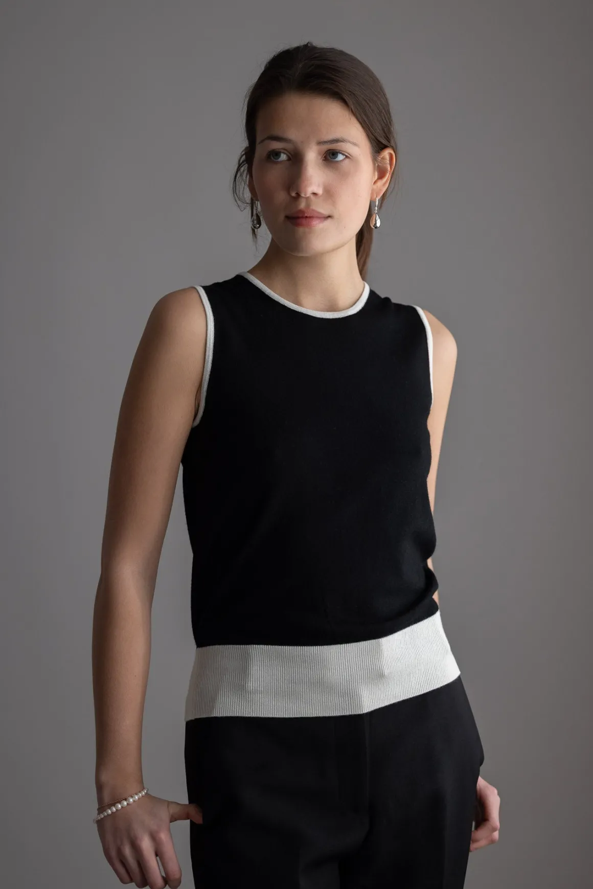 Topp - Classic Merino Tank Black Cream