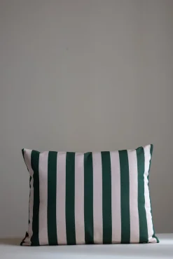 Utepute - Barriere 40x50cm Light Apricot/Dark Green
