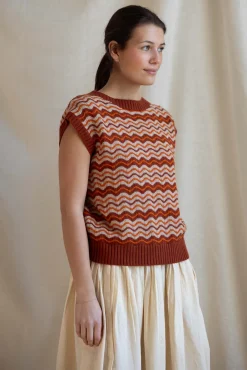 Vest - Wave Stripe Knitted