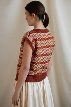 Vest - Wave Stripe Knitted