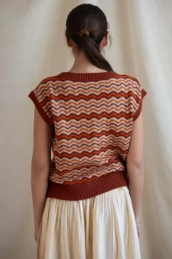 Vest - Wave Stripe Knitted